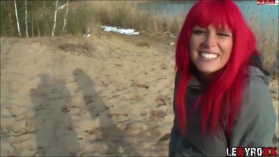 LexyRoxx - Spritziger Spaziergang - Vom besten Freund am See blank durchgefickt