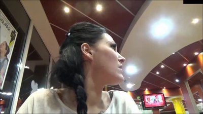 Mira-Grey - Im Restaurant abgespritzt