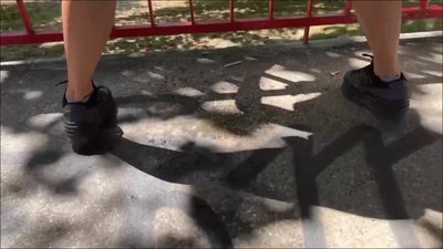 Dollydyson - Ich lauf wie eine bitch durch die Stadt weil ich gefickt werden will