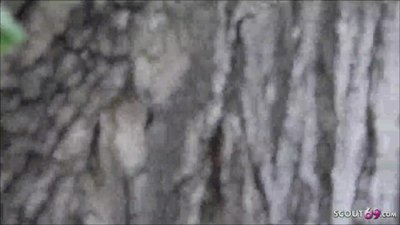 German-Scout - Die Großbrüstige Sandra Sweet lässt sich Outdoor casten