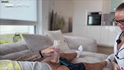 Lara-CumKitten - REIT THERAPIE gegen Stangenfieber - XXL BRILLEN FACIAL