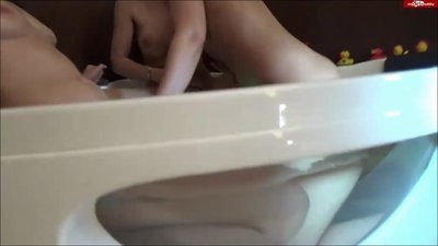 Mira-Grey - Wassernixen im Pool