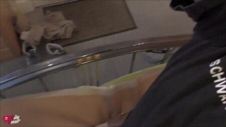 Miley-Weasel - Fuck - Bei Wohnungsbesichtigung in den Arsch gefickt