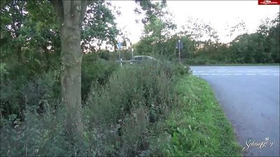 schnuggie91 - Riskanter Blowjob - Cumshot direkt an der Straße