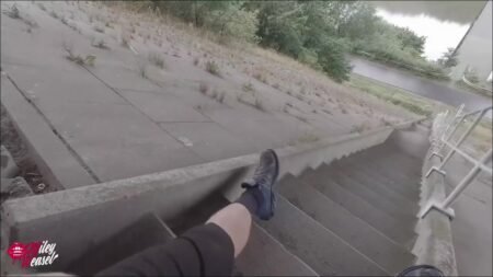 Miley-Weasel - Verfickte Public Analaction...los...spritz mir alles rein - Ich liebe es