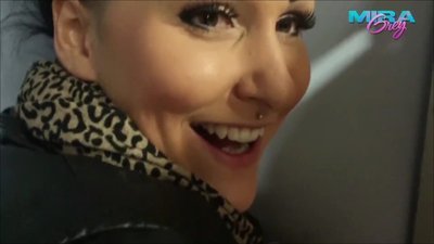 Mira-Grey - Public Sperma Walk - herrlicher Nervenkitzel