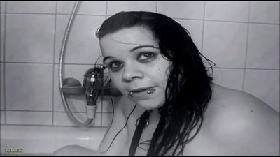 Deutsche_Dominaz - Eiswasser extrem