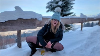 Mia_Adler - PISS und DRINK - Skiwasser auf da Oim - Mogst a an Schluck