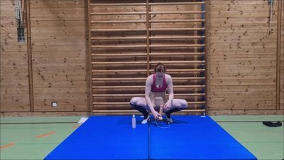 FinaFoxy - Wahnsinn - Waehrend der Sportstunde Dildo gefickt