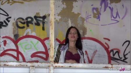 German-Scout - Schlanke MILF Allatra an Lost Place in Berlin AO gefickt