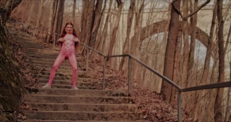 Anastasia20221 - Catsuite in der Öffentlichkeit