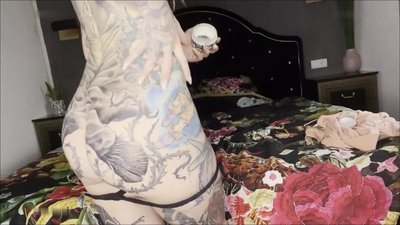 KristyVonKashyyyk - Du willst mich in den Arsch ficken - Devote Angebote