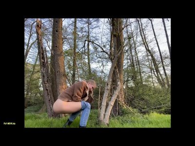 SweetGini - Das erste Mal beim Wildpinkeln gefilmt - Schaust du mir dabei zu