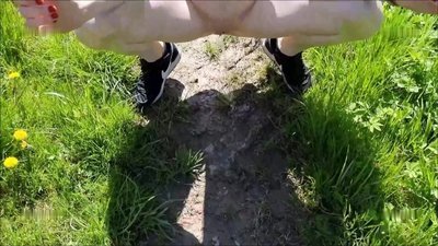 FinaFoxy - Super Riskant - Mal wieder mitten auf dem Weg gepisst