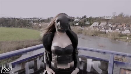 Wet-Wonder - Public Piss Parade #22 - Golden Rain auf der Brücke