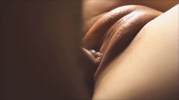 mirallise - Enge muschi mit sperma bedeckt