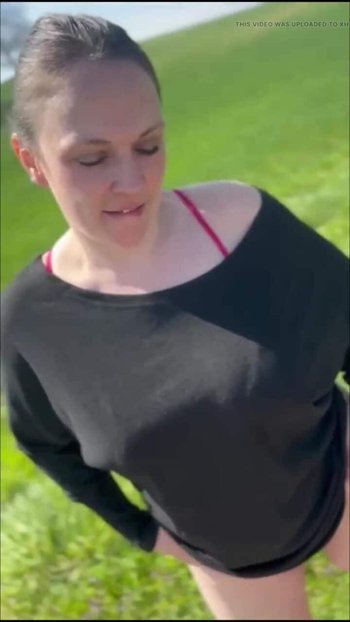 Saskialove87 - Ich habe eine weitere Wette verloren und werde draußen ohne ein Kondom gefickt