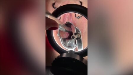 SklavinS_pervert - Sklavin S Spielt Mit Ihrem Muttermund