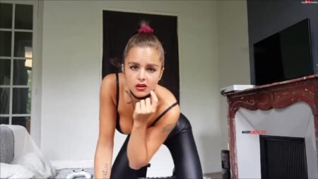 Arya_LaRoca - Sklave ab heute lebst du endgültig KEUSCH für mich