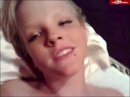 Angelking - Das Kätzchen und ihre Tage