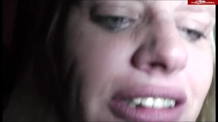 Party-Master - 2 geile Girls lecken und fisten sich die Fotzen