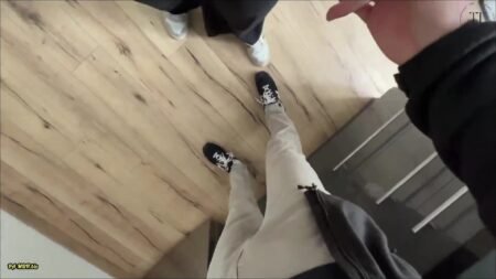 TheTemptingTwosome - Wohnungsbesichtigung eskaliert Teil 1 - Mein Vermieter besamt meine haarige Fotze