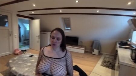 Saskialove87 - Zuschtschlampe Saskialove bekommt es schwanger heftig in ihrere Löcher