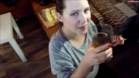 ViktoriaGoo - Eine ganz böse Pisse UNCUT