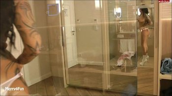 merry4fun - Megadildo vs Teenyfotze