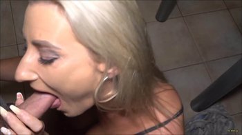 Vika_Viktoria - Perverse Nachbars MILF - NachtbarsBubi (18) wenn das seine Familie erfaehrt