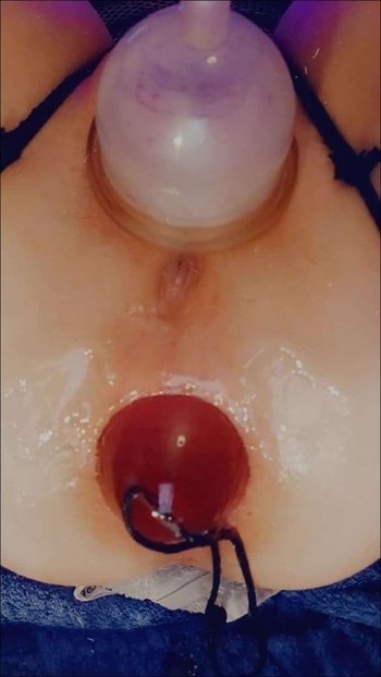 SklavinS_pervert - Sklavins spielt für ihren meister mit ihren löchern