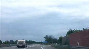 PinkDeluxe - Anhalter an der A7 gemolken