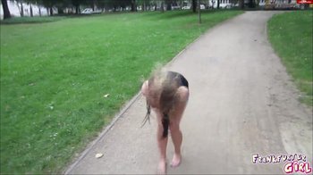 FrankfurterGirl - Öffentlicher Orgasmus mitten in Frankfurt