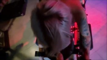 Lara_Bergmann - DER STUHL DER WAHRHEIT!