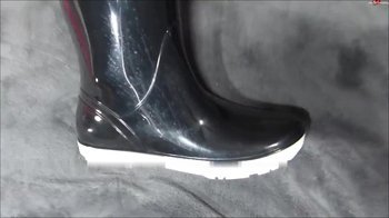 Shinylady2015 - Hammer Gummistiefel Daunenjacken & Glanzshorts Satin Shorts BENUTZT