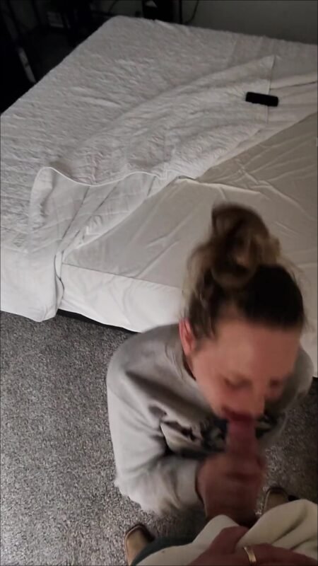 Mya_Lane - Mitten in der nacht aufstehen, um seine eier abzulassen