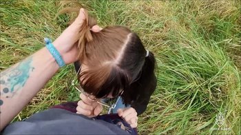 Anne-Eden - STUERMISCHER Blowjob ueber der Stadt UNCUT