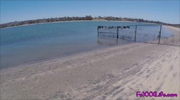 Thefoxxxlife - Strandtag mit dem hinteren Auto BJ