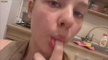 JuiceLussie - Strümpfe und sexy beine, dirtytalk, nahaufnahme selbstbefriedigung