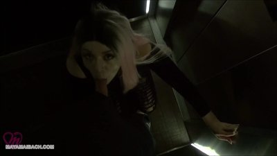 Maya_Maibach - Heimliches Date im Aufzug gefickt