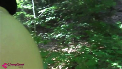 EmmaSecret - Outdoor Creampie - Teenyschlampe im Wald durchgefickt