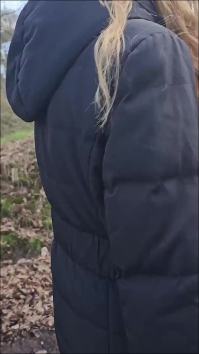 Bikergirl-97 - Riskanter Spaziergang mit Liebeskugeln