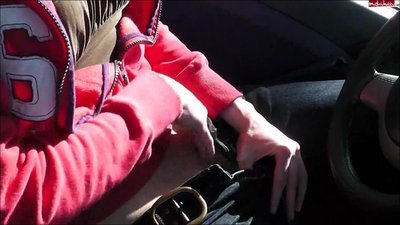 Lara-CumKitten - Erstes Video Outdoor