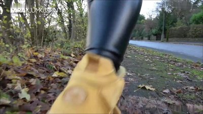 Lara-CumKitten - XXL LEGGINGS WALK - Spritz auf meinen prallen BUBBLE BUTT