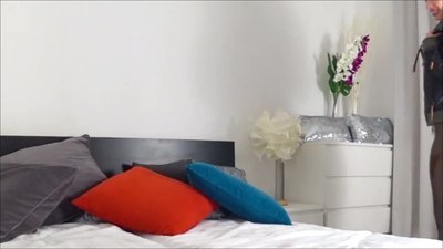 CandyXS - An der S-Bahn erkannt - TransparenteLeggings-Fick