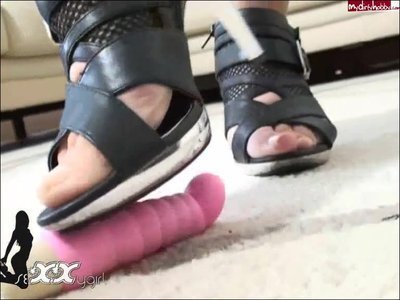 seXXygirl - Wichserziehung fuer Minischwaenze