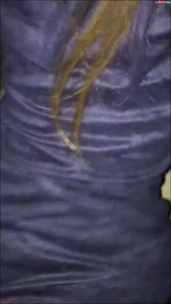 SkinnyBitch99 - Am Strand wurde ich einfach bei einem nächtlichen Sparziergang gefickt