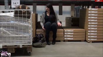 katy-young - Arschgeil im Baumarkt