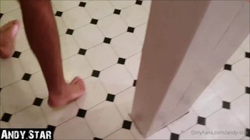 Andy-Star - Doppelt auf die Fotzen gepisst