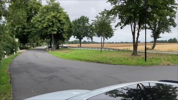 JuliaandGrey - Cumshot direkt neben der Landstrasse